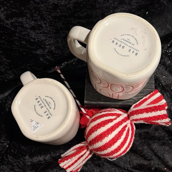 ⭐️BOGO FREE⭐️ NWOT Rae Dunn Holiday Mugs - Picture 4 of 4